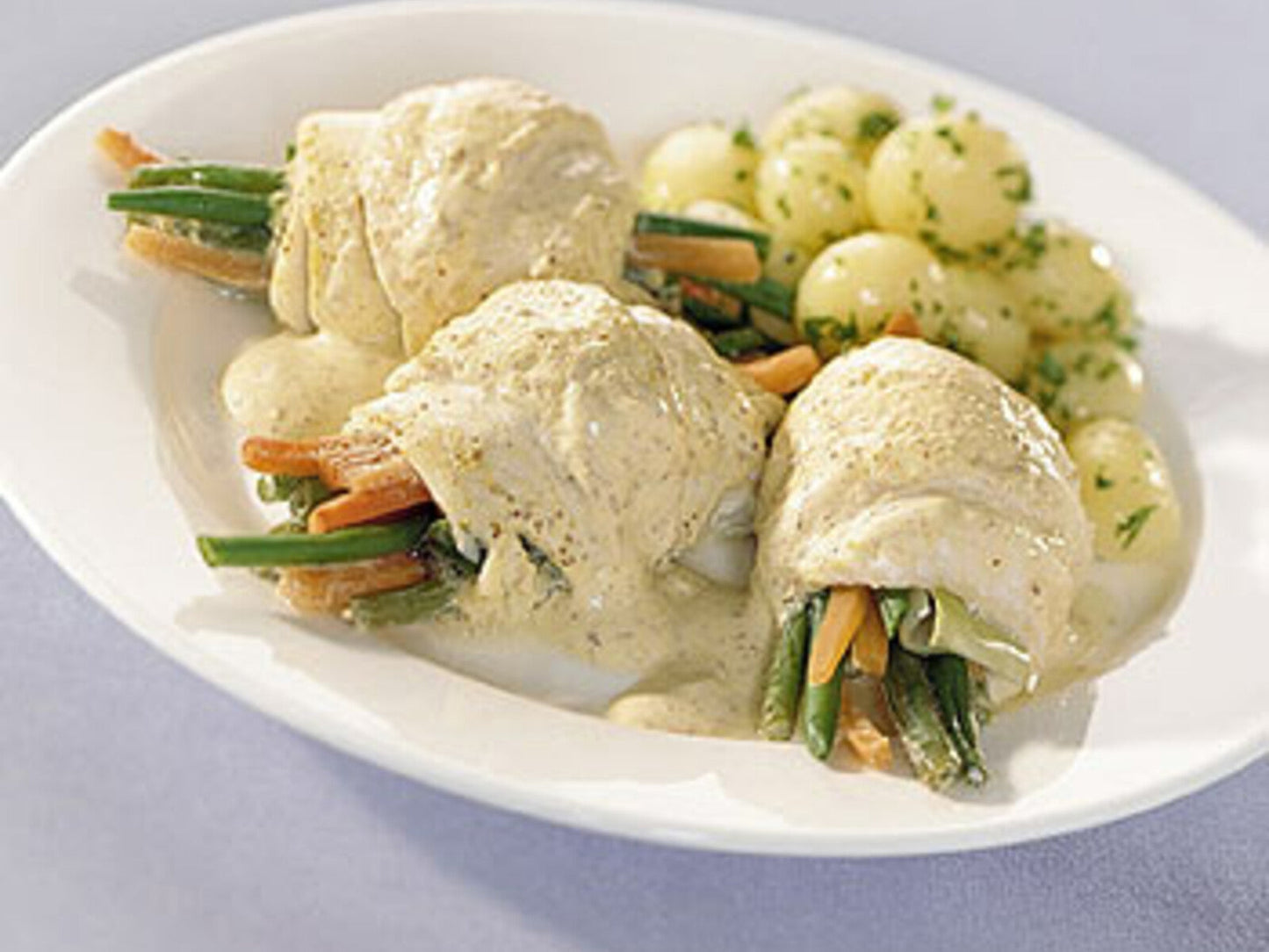 Scholrolletjes met mosterdsaus