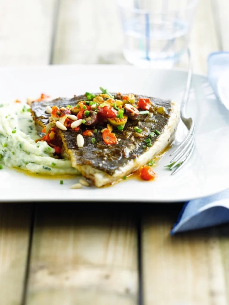 Op vel gebakken tarbot met salsa picada