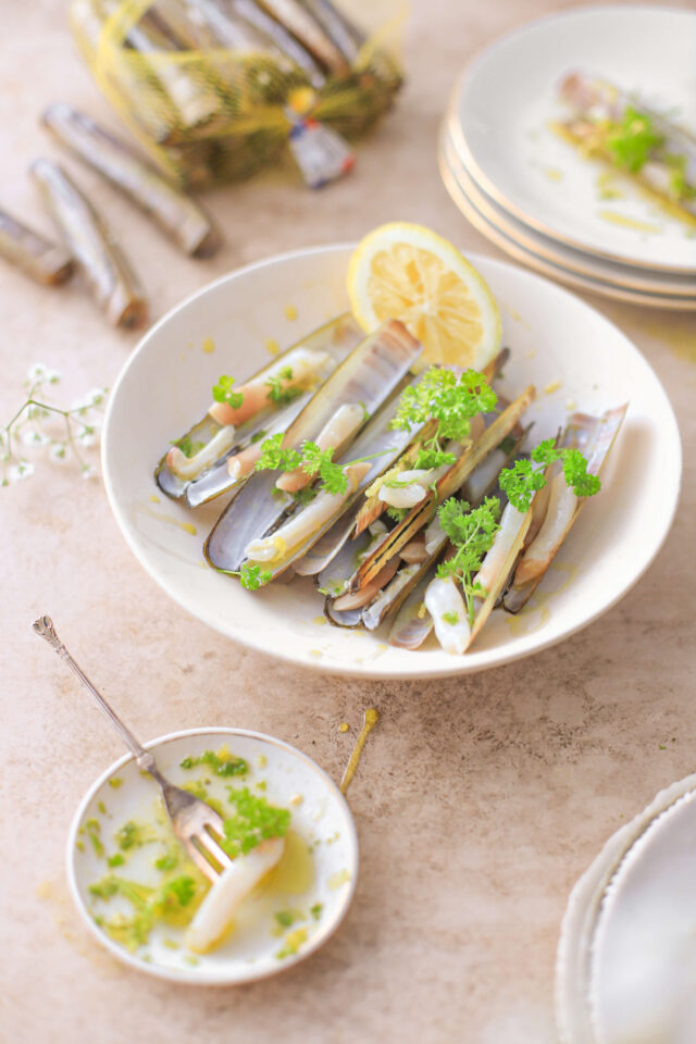 Scheermessen ceviche met citroen en peterselie